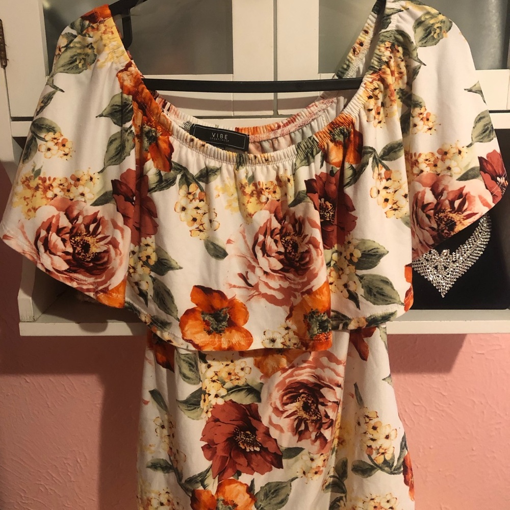XL off the shoulder shirt.